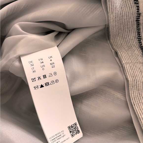 Hugo Boss Gray and Black Striped Pencil Skirt - Picture 4 of 10